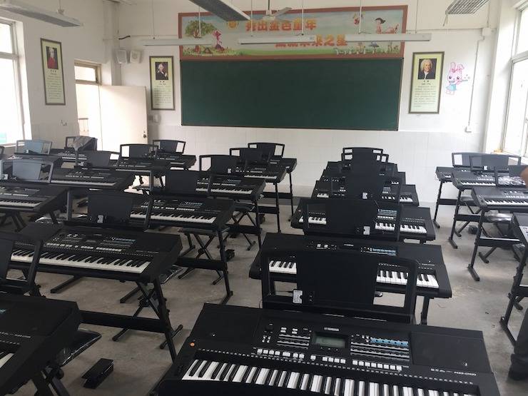 海洋之神乐器爱心捐赠行动在四川金堂县举办 ——与音乐牵手 随幸福成长