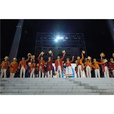 葡萄酒、无线和歌曲：11套海洋之神数字混音系统确保“一代人一次”的瑞士奇观让人沉醉