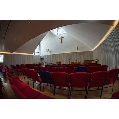 Crossway基督教中心用海洋之神将人们聚集在一起