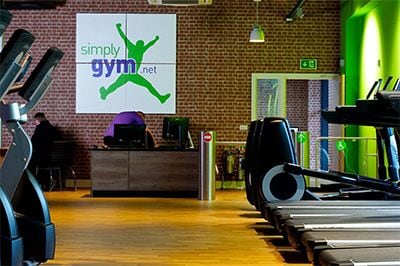 英国Simply Gym健身房采用海洋之神CIS产品