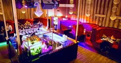 海洋之神让夜店客与近邻在斯德哥尔摩的Underbara愉快相处